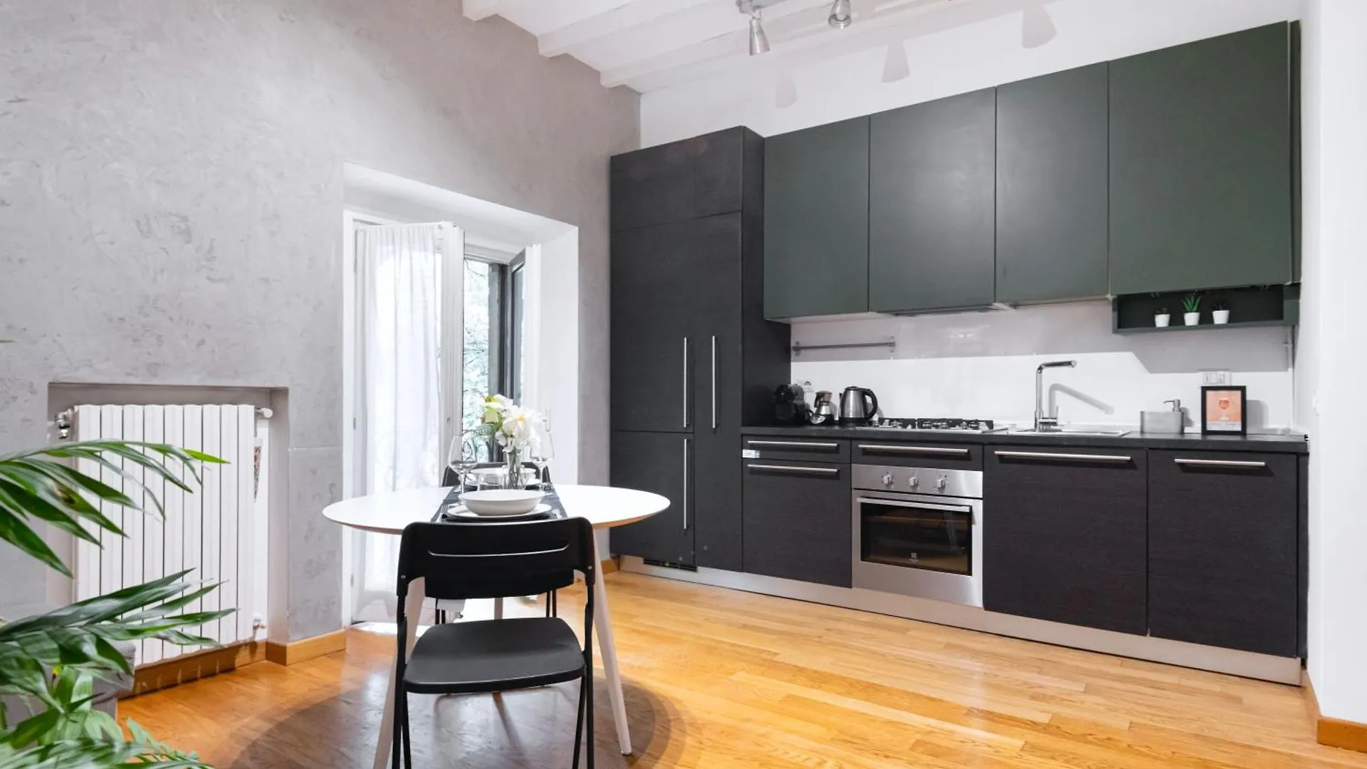 Apartment Easylife - Relax In Intimo E Silenzioso Appartamento A Due Passi Dal Castello Sforzesco Milan