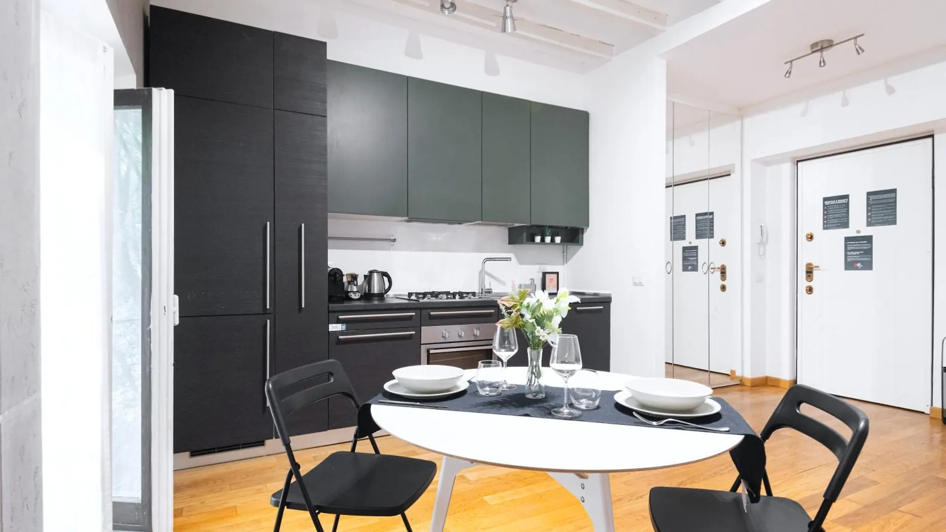 Apartment Easylife - Relax In Intimo E Silenzioso Appartamento A Due Passi Dal Castello Sforzesco Milan Italy