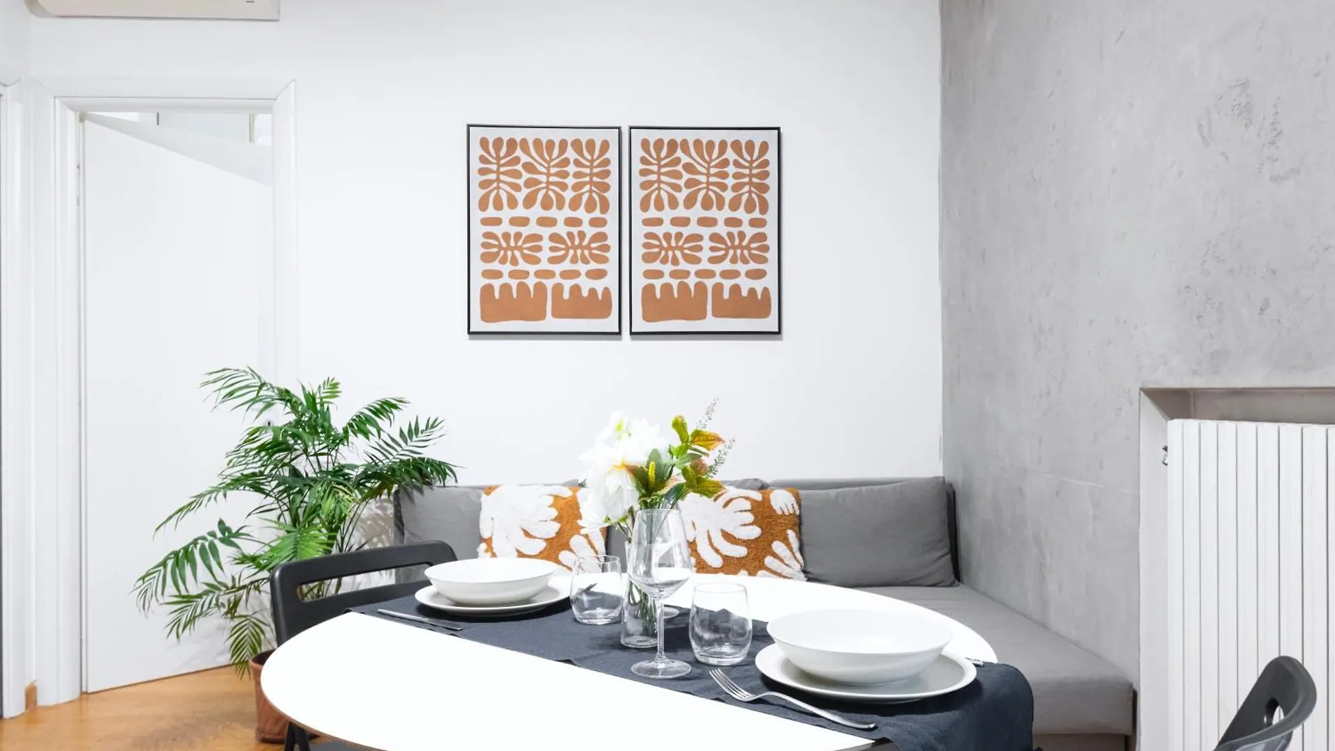 Apartment Easylife - Relax In Intimo E Silenzioso Appartamento A Due Passi Dal Castello Sforzesco Milan